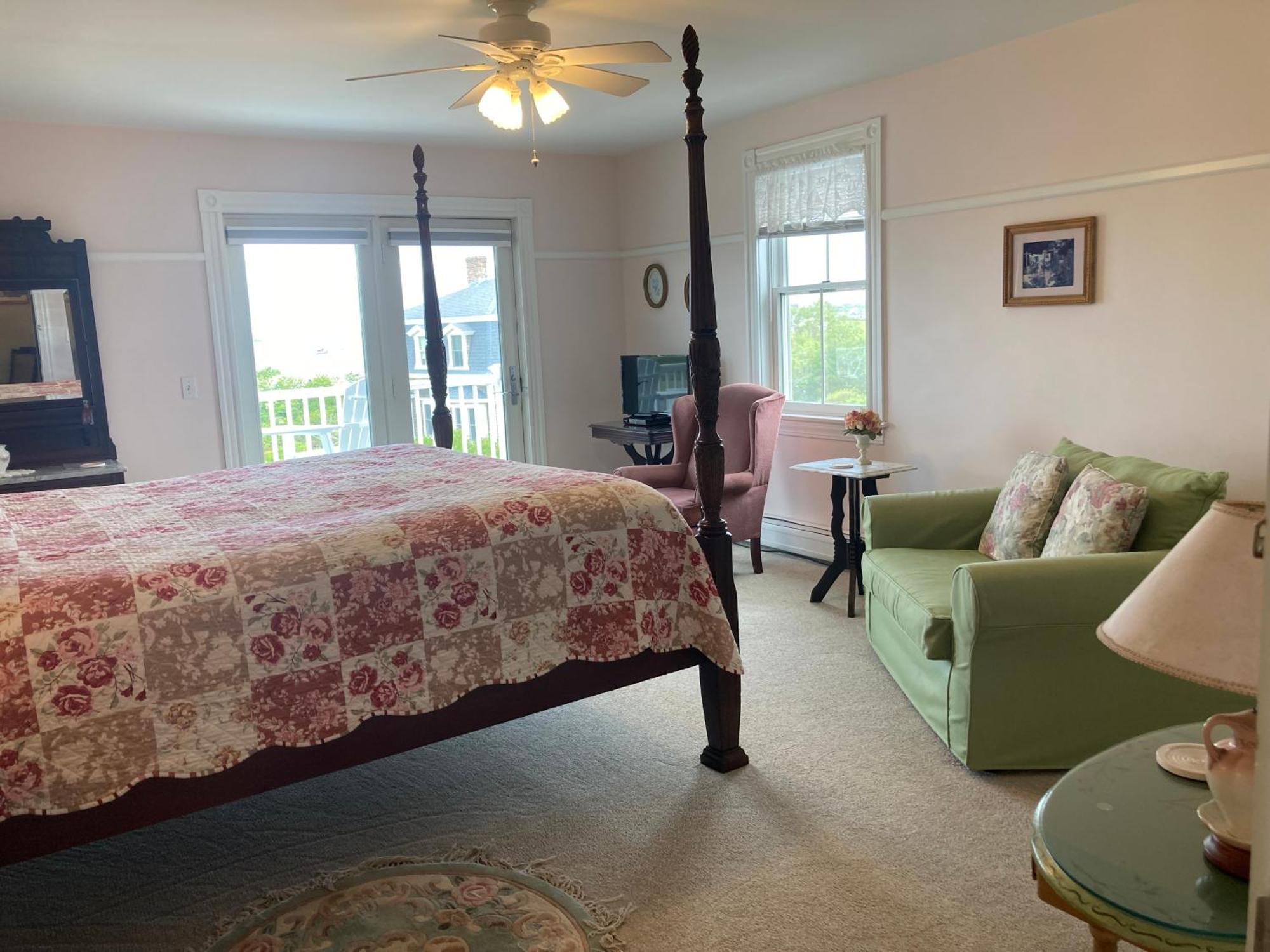 Payne'S Harbor View Inn New Shoreham Bagian luar foto