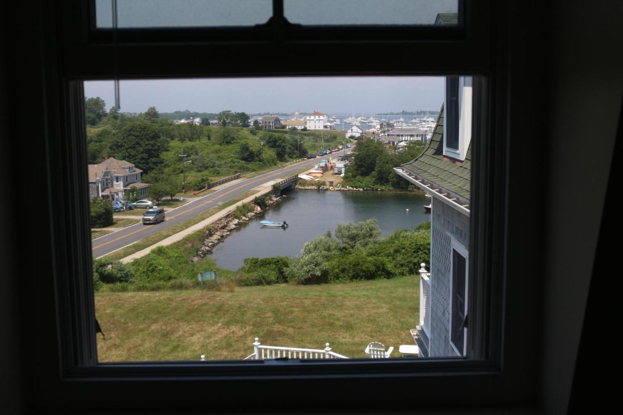 Payne'S Harbor View Inn New Shoreham Bagian luar foto