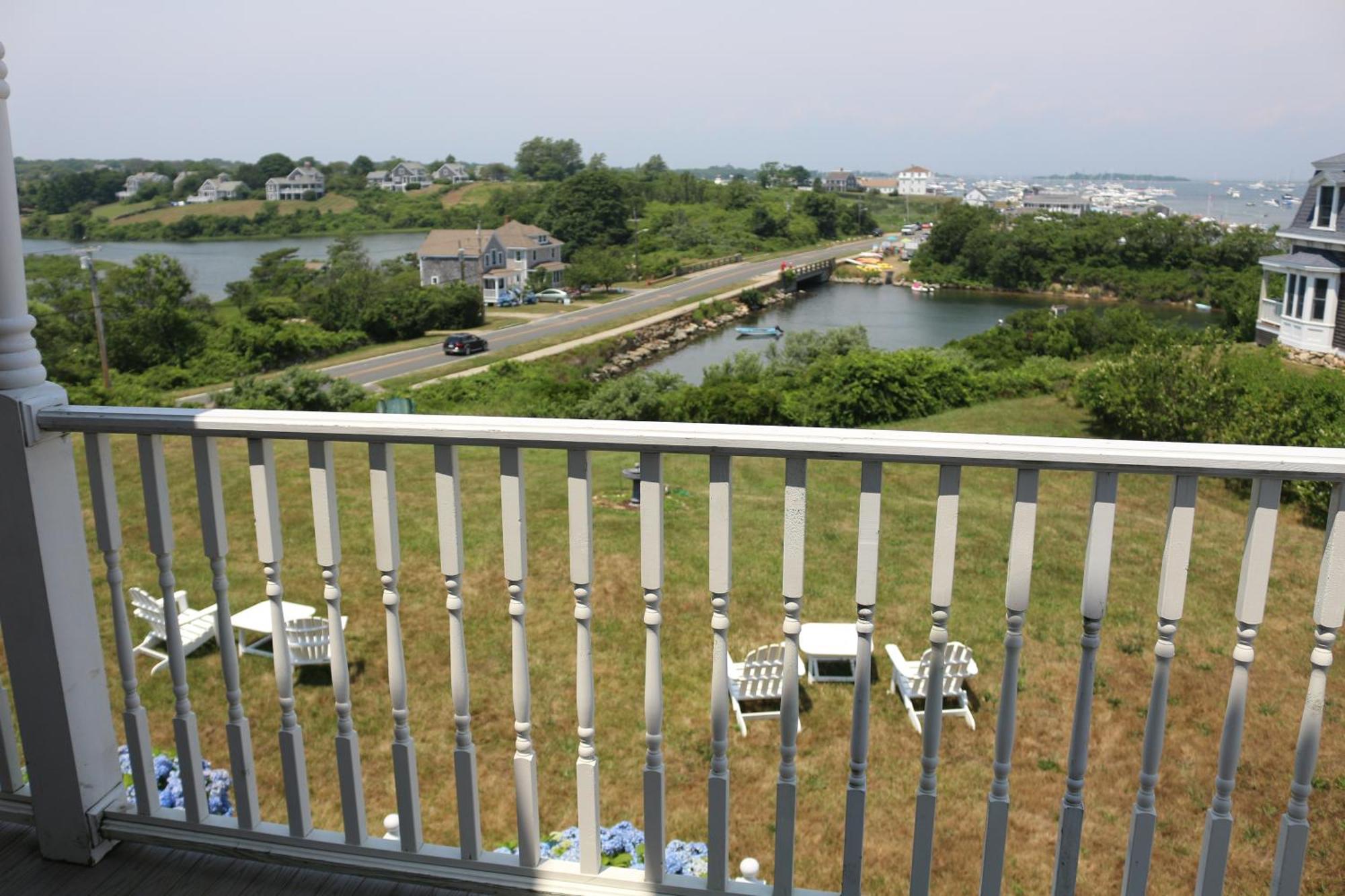 Payne'S Harbor View Inn New Shoreham Bagian luar foto