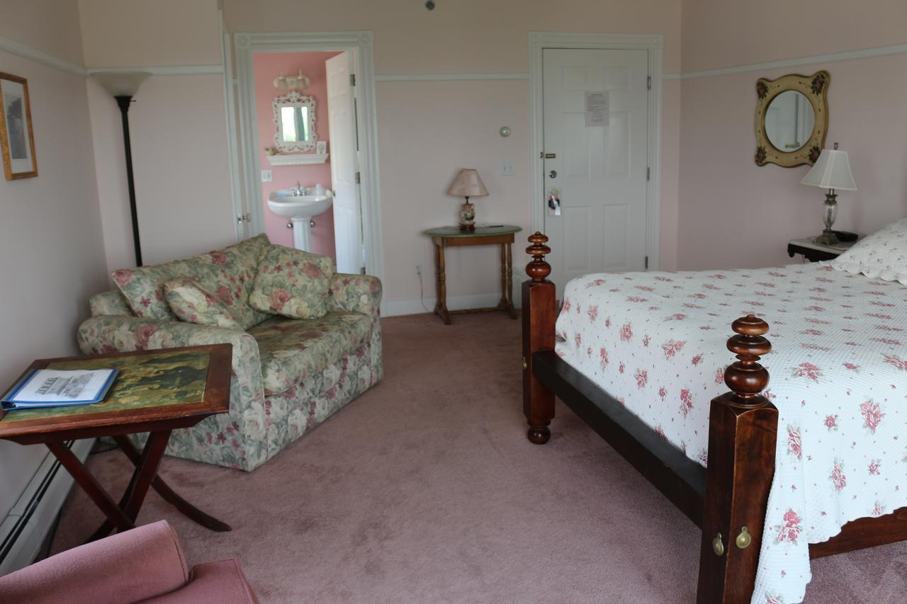 Payne'S Harbor View Inn New Shoreham Bagian luar foto