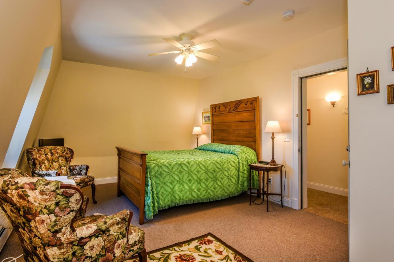 Payne'S Harbor View Inn New Shoreham Bagian luar foto
