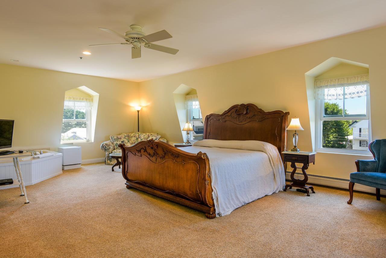 Payne'S Harbor View Inn New Shoreham Bagian luar foto