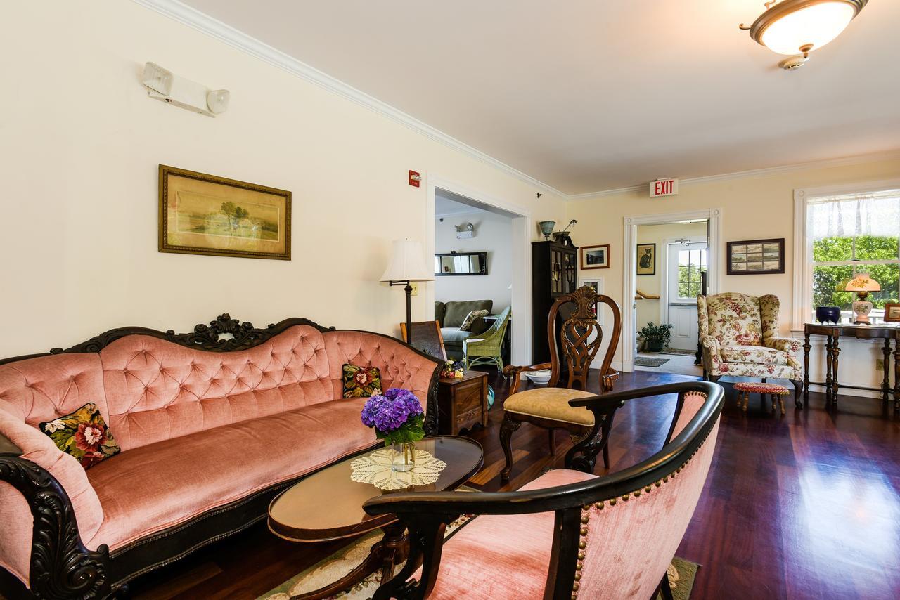 Payne'S Harbor View Inn New Shoreham Bagian luar foto