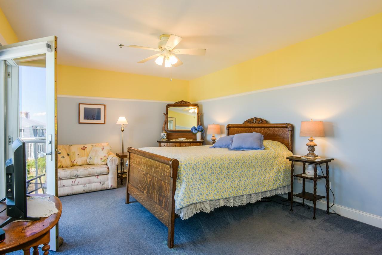 Payne'S Harbor View Inn New Shoreham Bagian luar foto