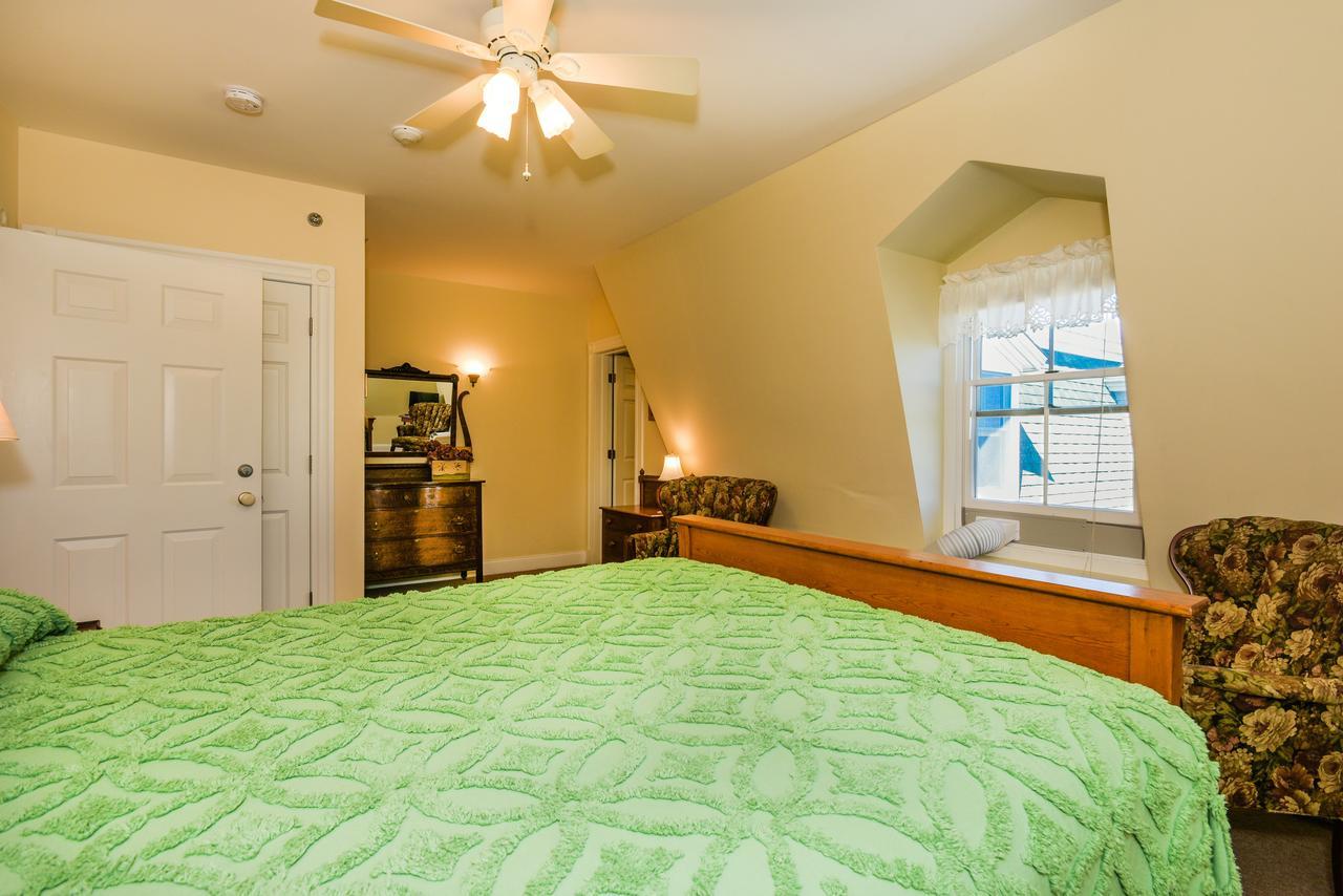 Payne'S Harbor View Inn New Shoreham Bagian luar foto