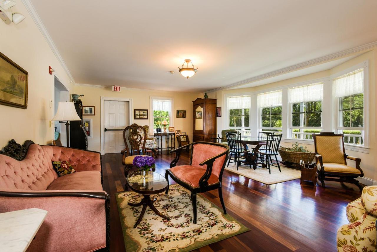 Payne'S Harbor View Inn New Shoreham Bagian luar foto