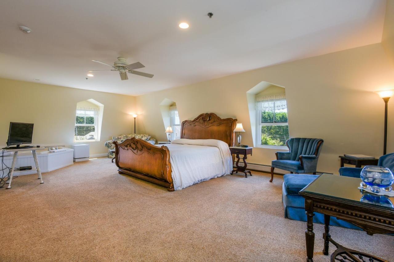 Payne'S Harbor View Inn New Shoreham Bagian luar foto